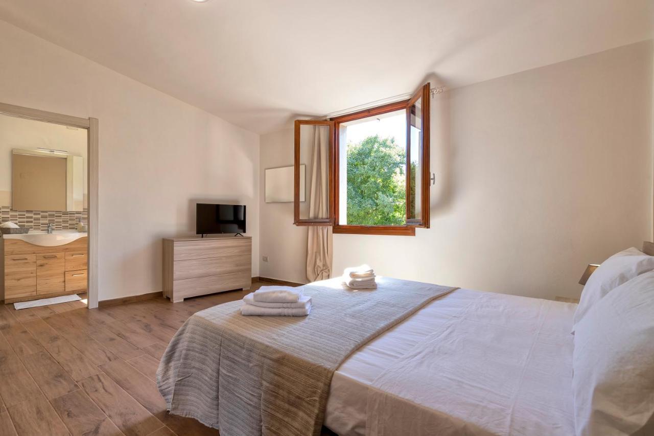 Vico Rooms 사사리 외부 사진